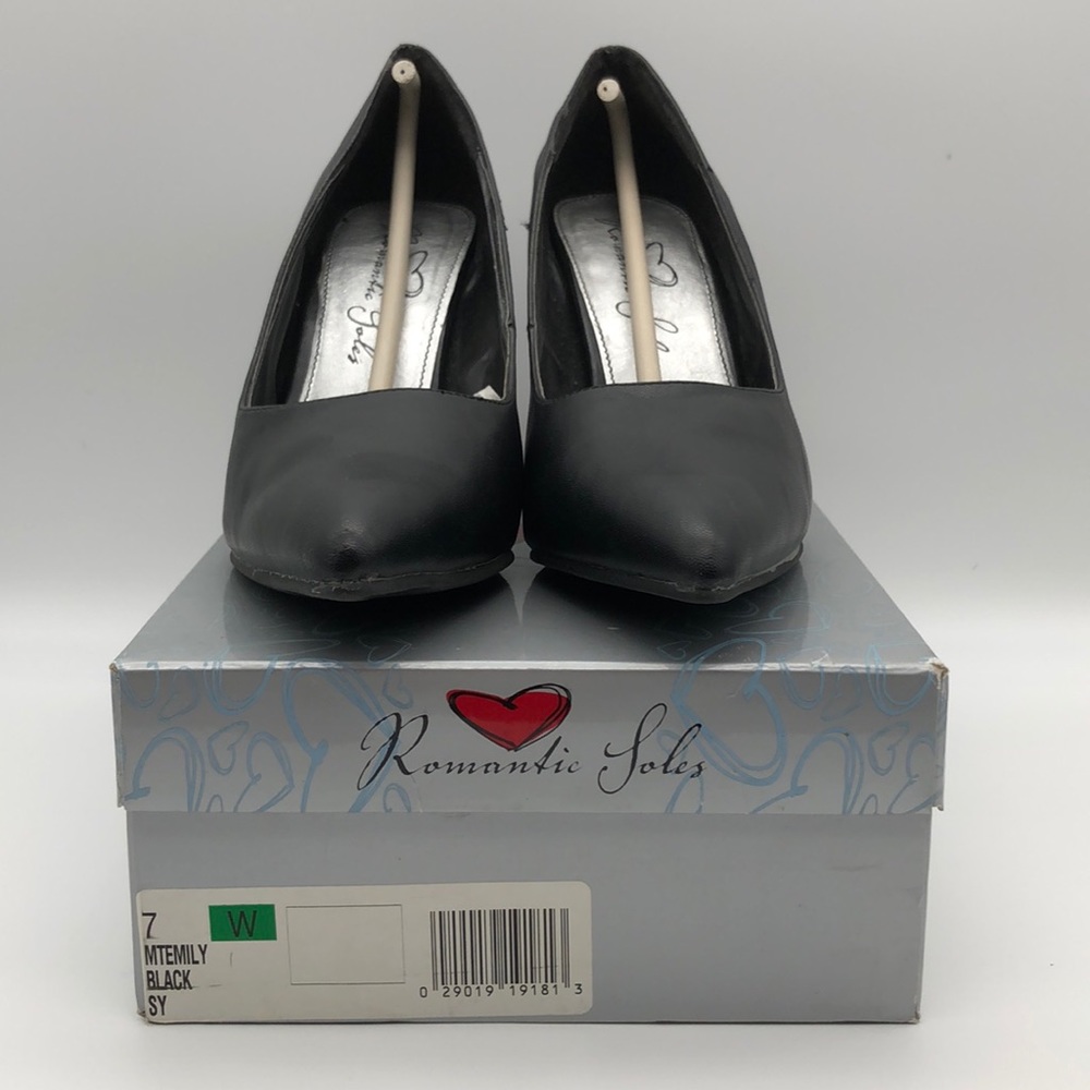 "NWOT" Romantic Soles- Black Color. Size-7W